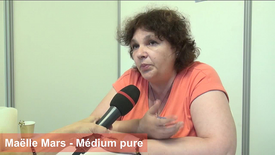 Qu'est-ce qu'un médium ? Maëlle Mars - Médium Pure répond à cette question.